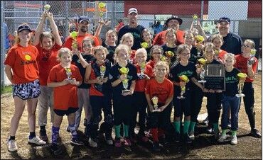Gwirtz Foods wins title, finishes 15-0